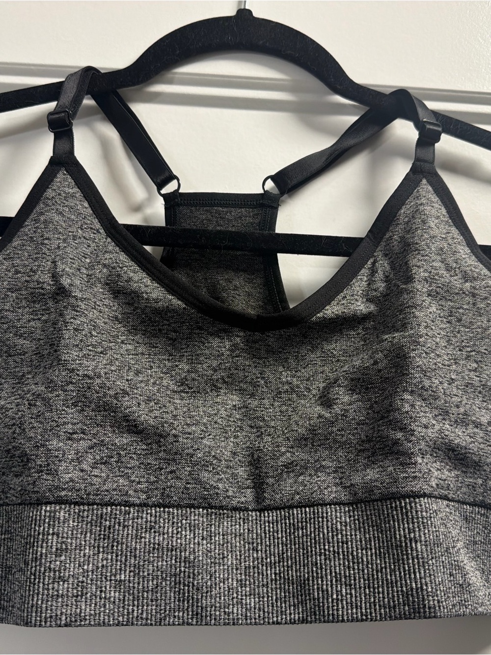 PINK Victoria's Secret Heather Grey & Black Seamless Strappy Sports Bra